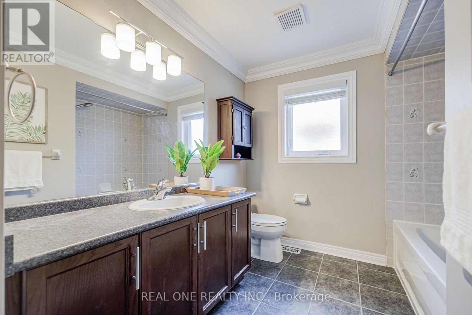 2463 PARKGLEN AVENUE - 35