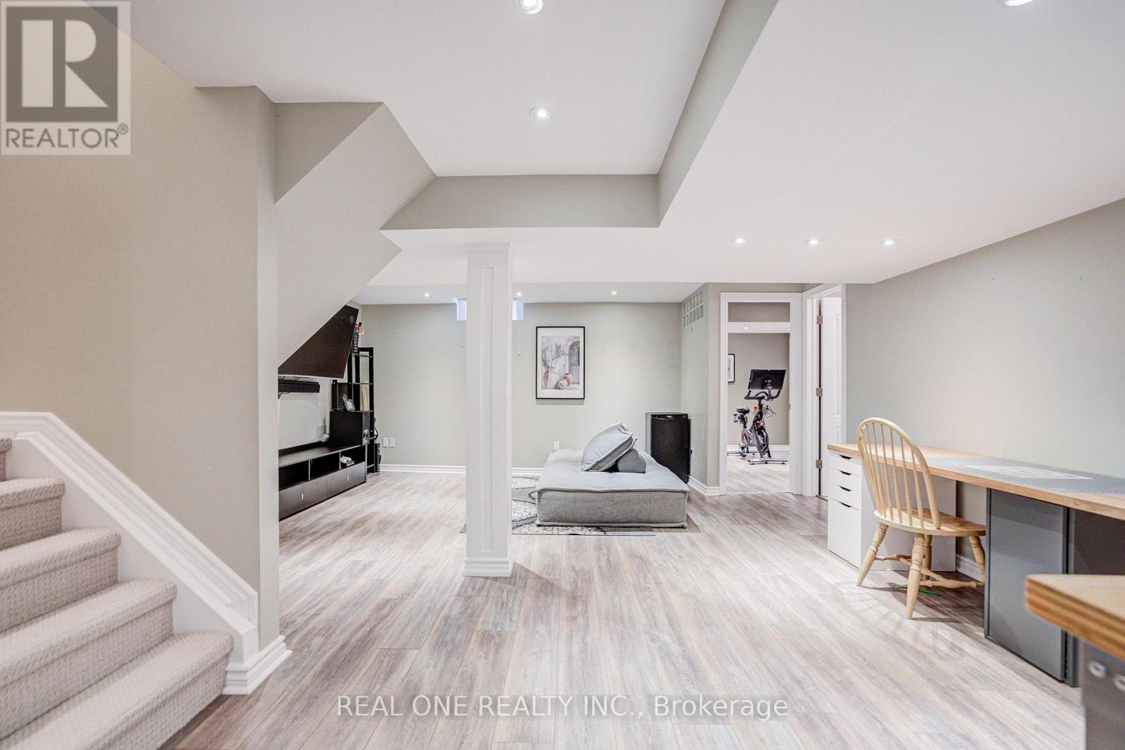 2463 PARKGLEN AVENUE - 38
