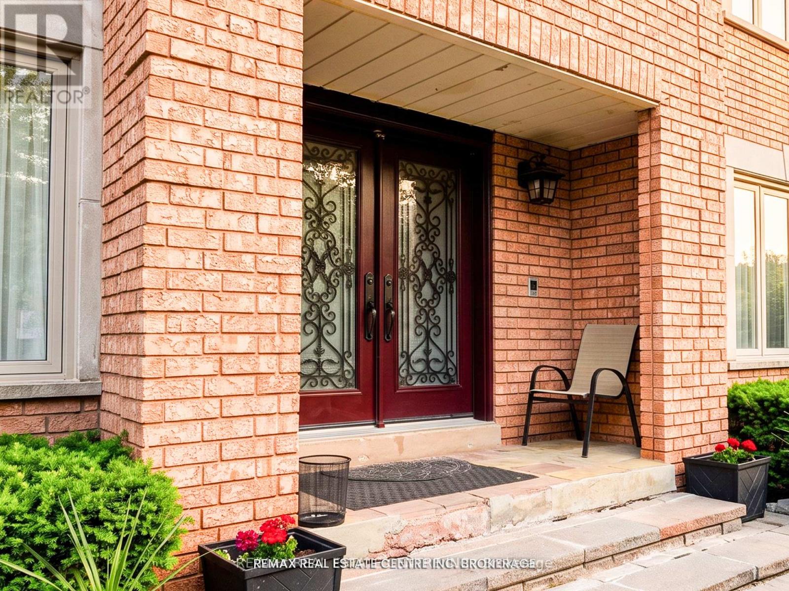 4449 IDLEWILDE CRESCENT - 10