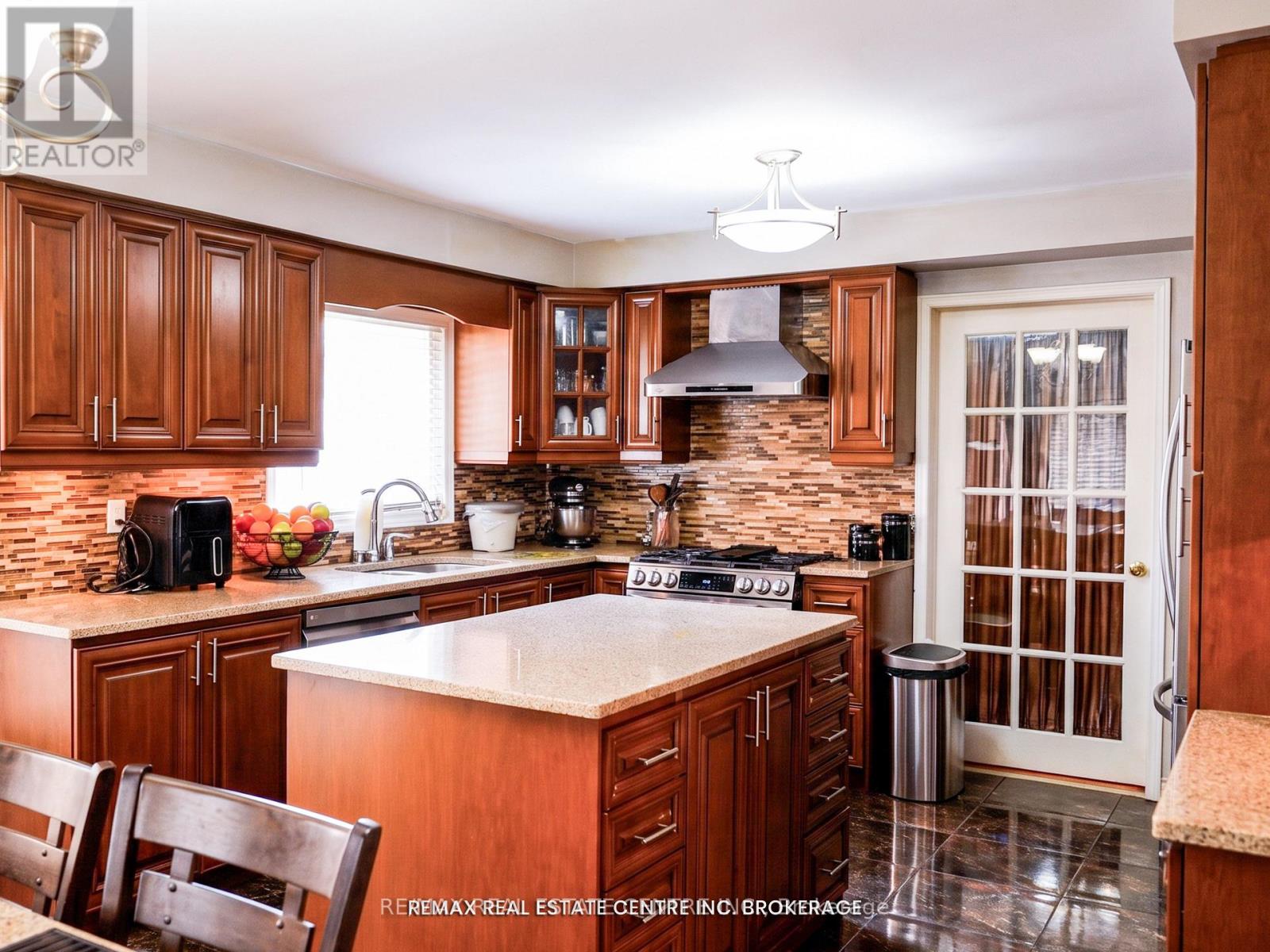 4449 IDLEWILDE CRESCENT - 17