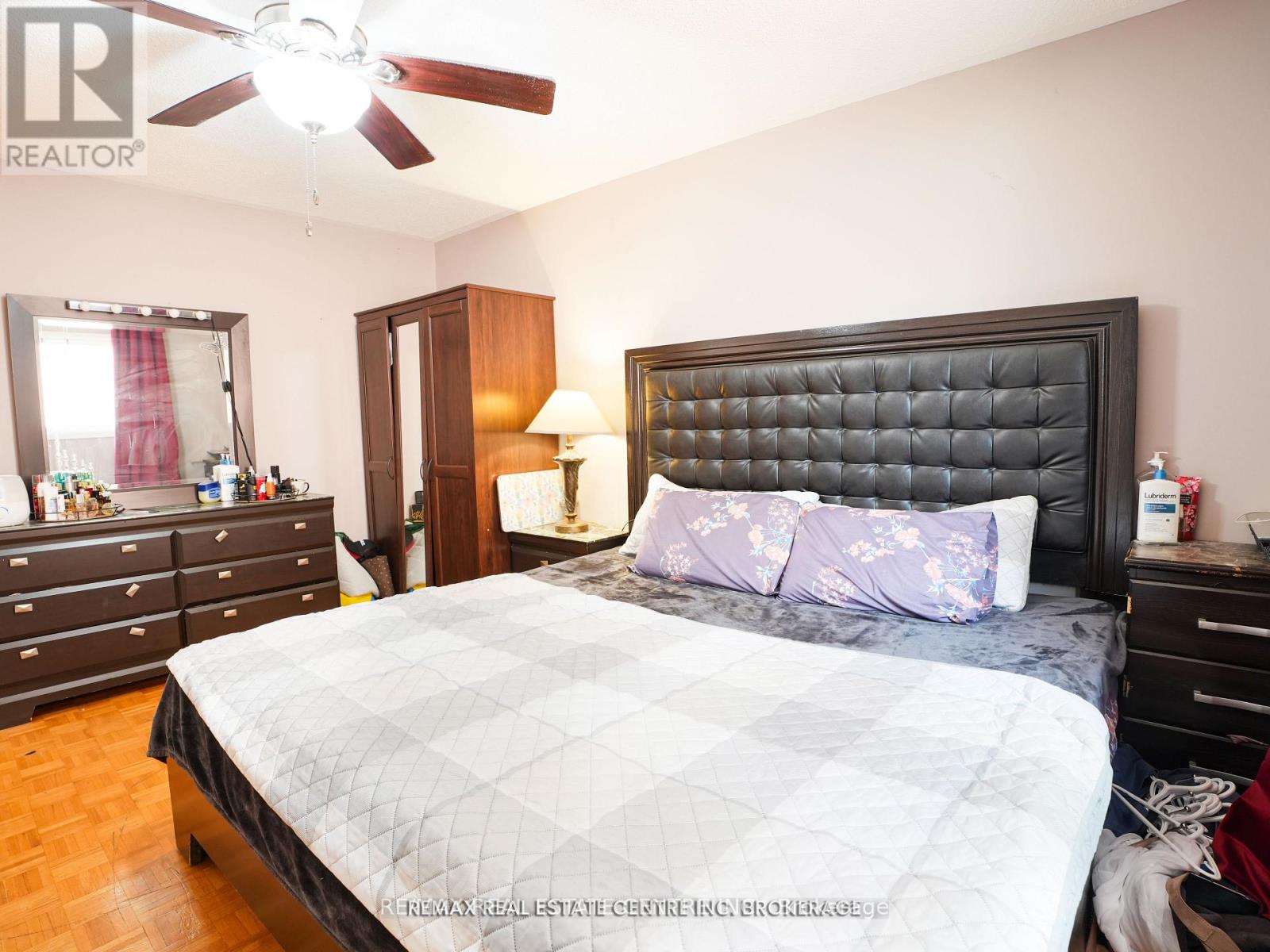 4449 IDLEWILDE CRESCENT - 32