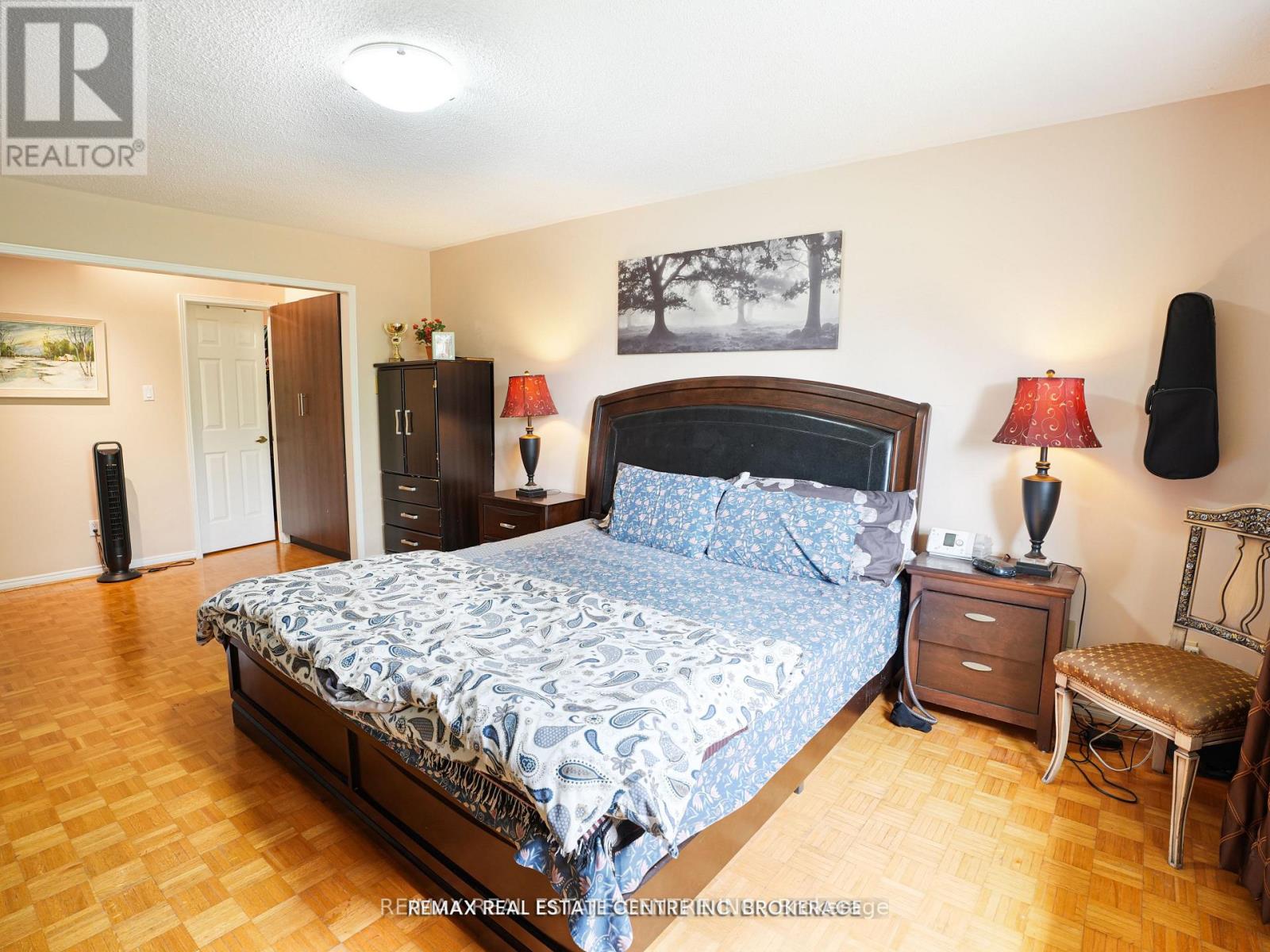 4449 IDLEWILDE CRESCENT - 35