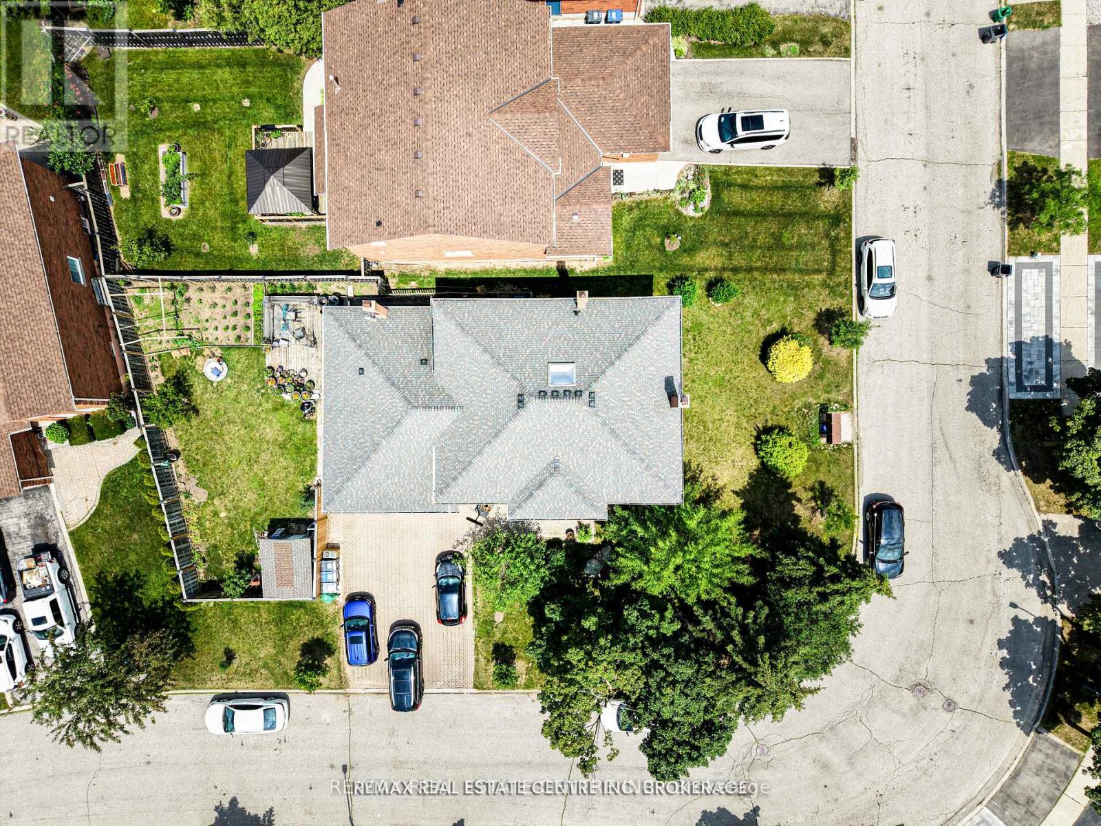 4449 IDLEWILDE CRESCENT - 4