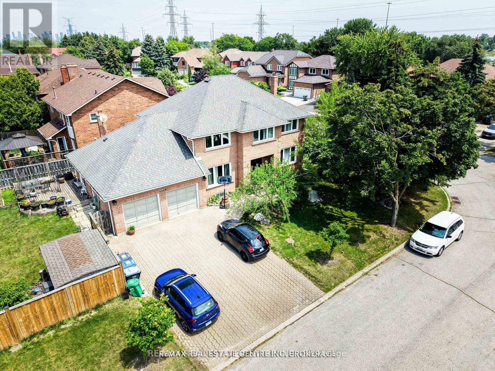 4449 IDLEWILDE CRESCENT - 7