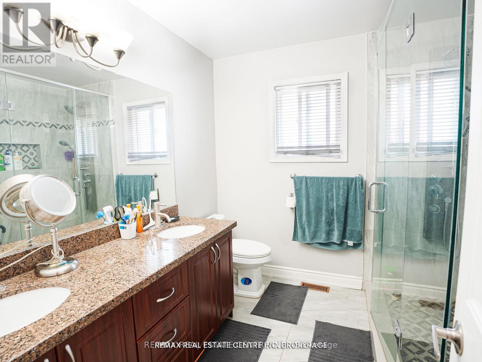 4449 IDLEWILDE CRESCENT - 36