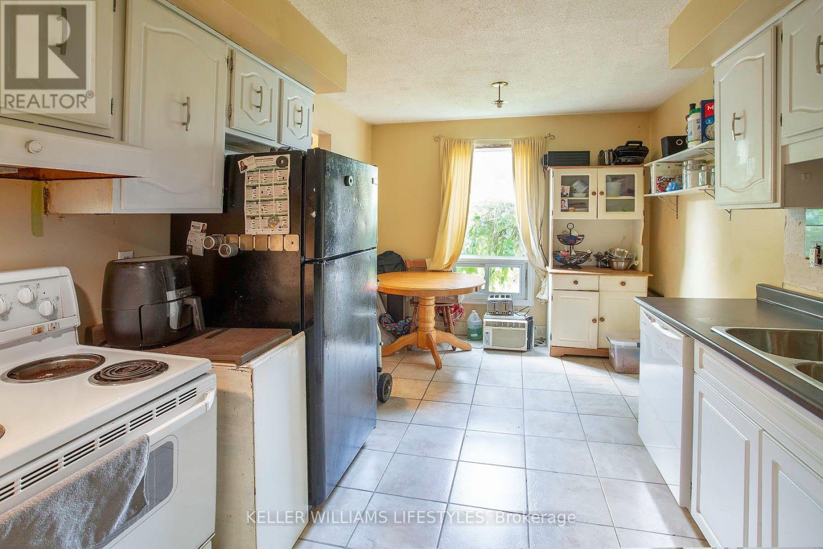120 MONMORE ROAD - 6