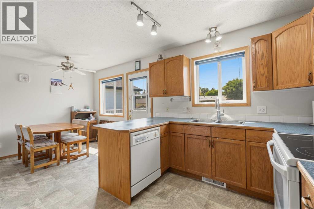 38 Stephens Crescent - 13