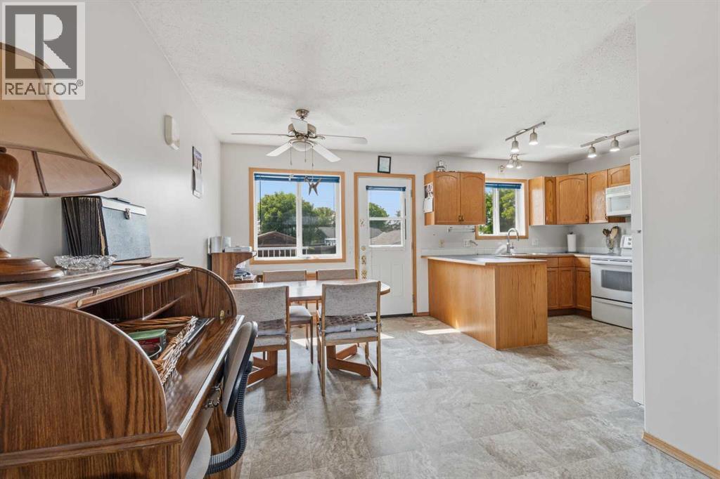 38 Stephens Crescent - 14