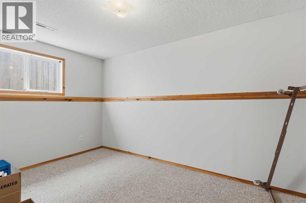 38 Stephens Crescent - 24
