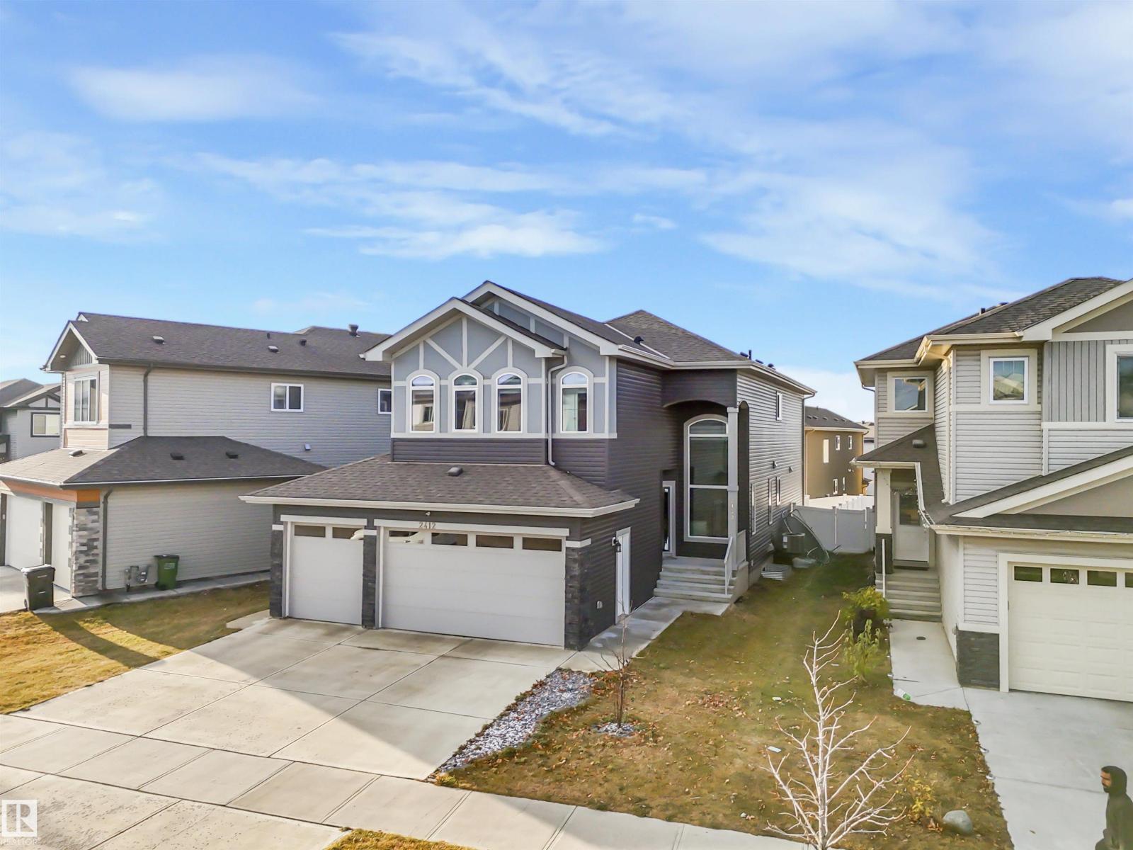 2412 14 AV NW - 3