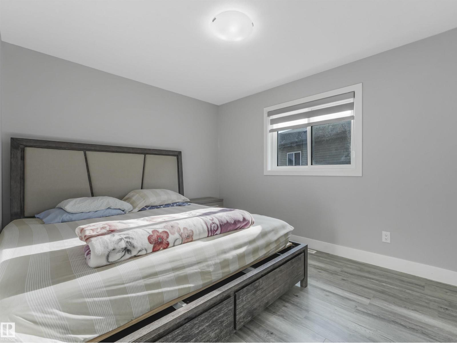 2412 14 AV NW - 31