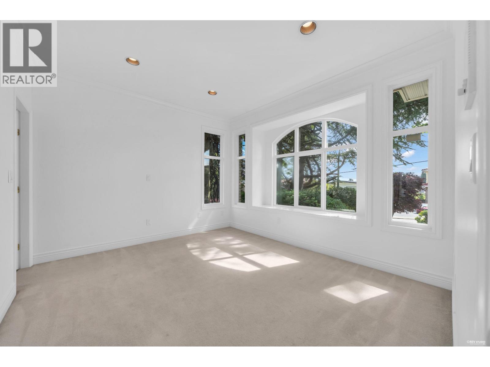 6091 SELMA AVENUE, Burnaby