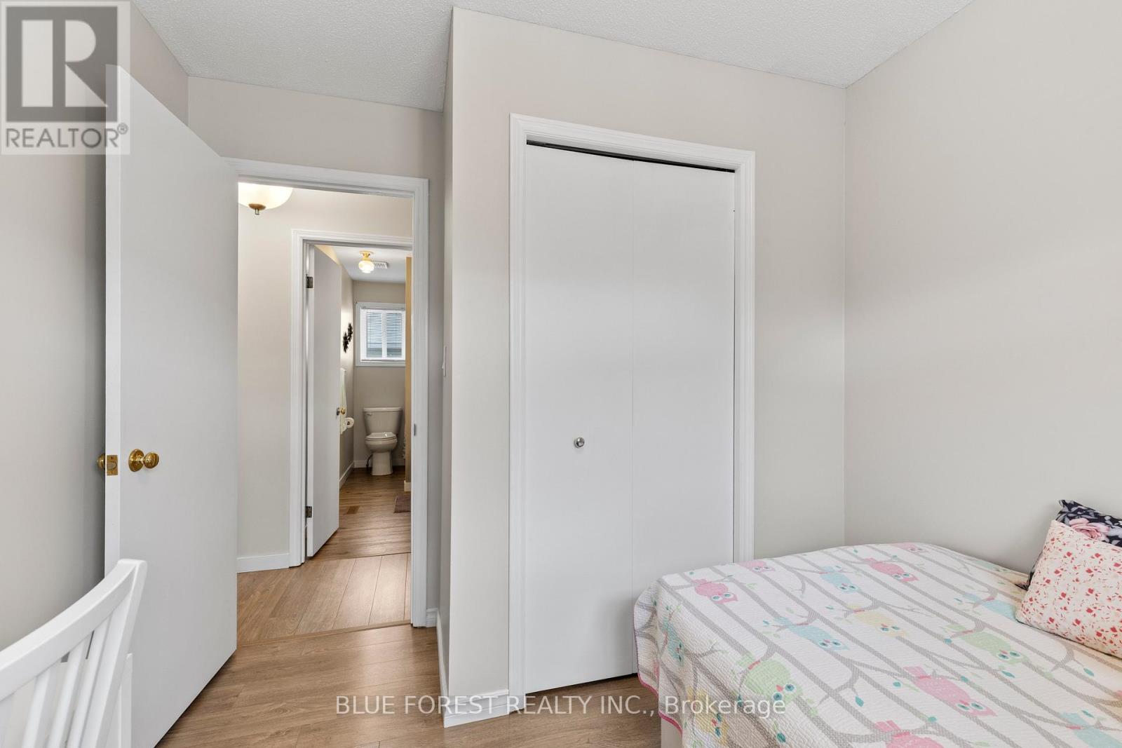 275 PORTSMOUTH CRESCENT E - 18