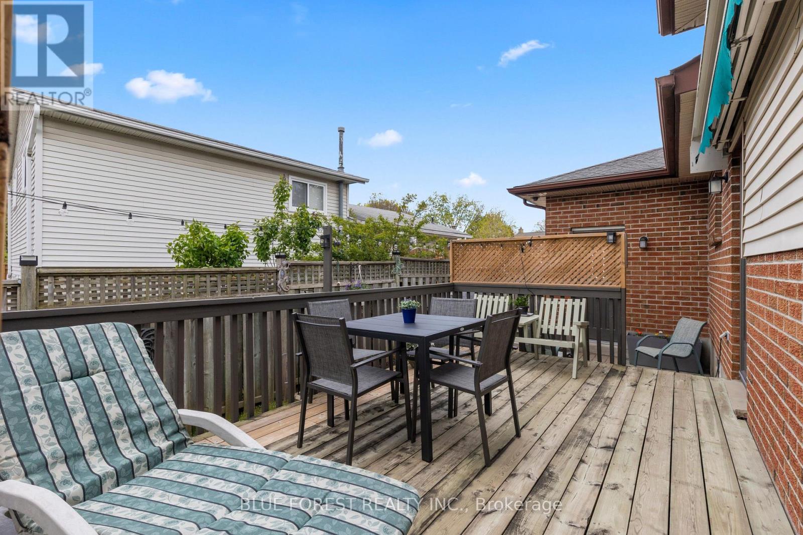 275 PORTSMOUTH CRESCENT E - 39