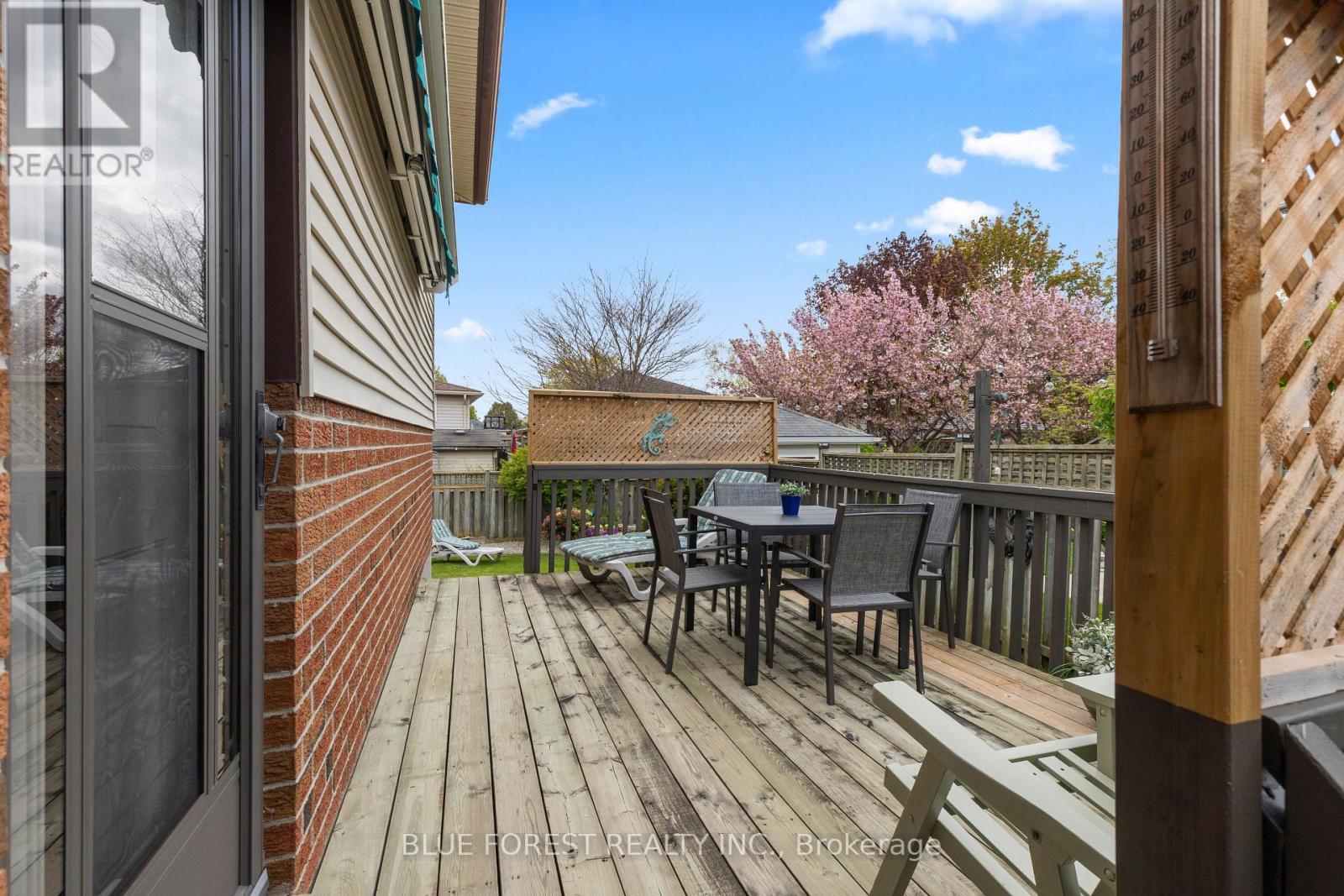 275 PORTSMOUTH CRESCENT E - 38