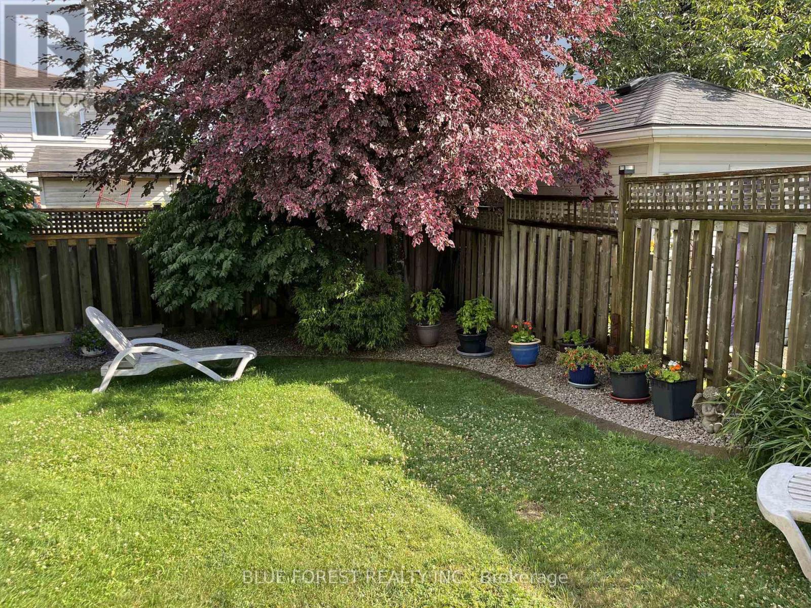 275 PORTSMOUTH CRESCENT E - 40