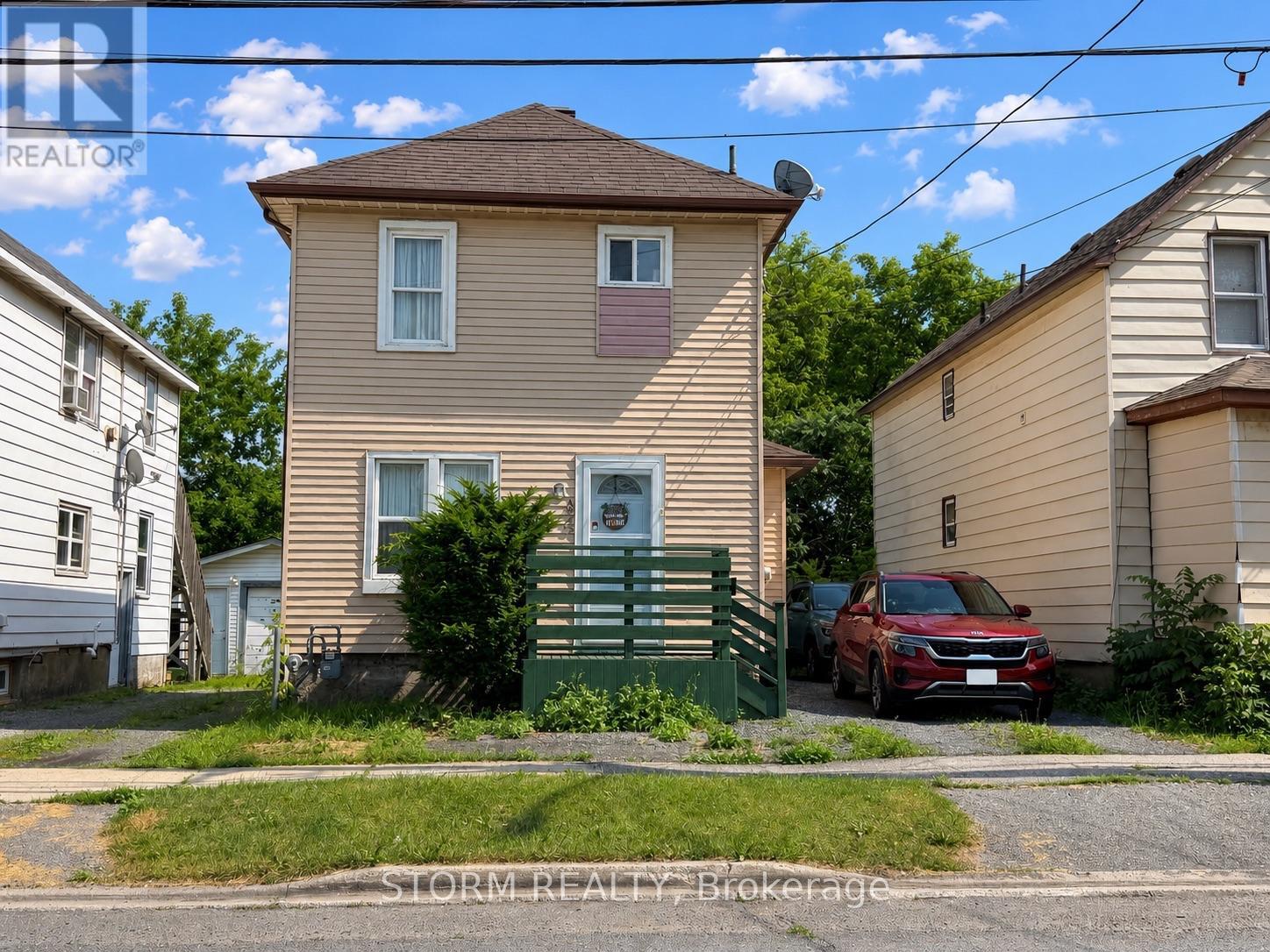 456 4TH STREET W - 1