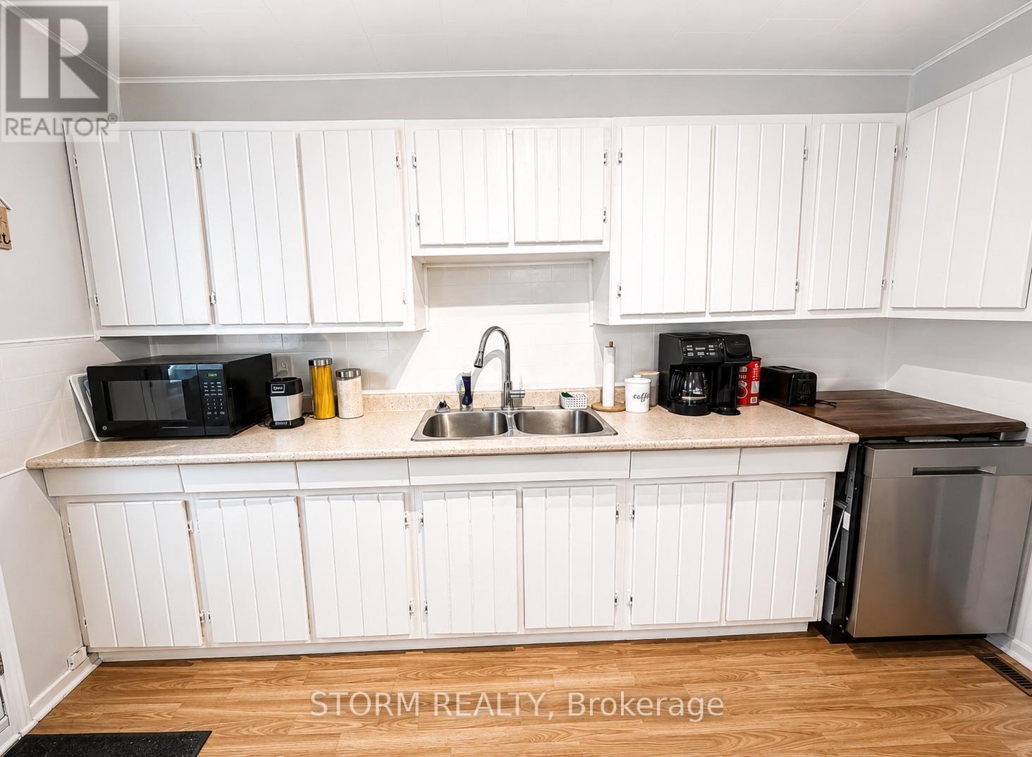456 4TH STREET W - 13
