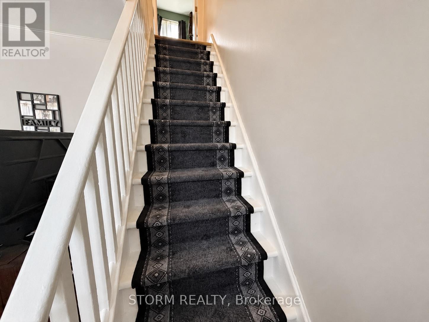 456 4TH STREET W - 15