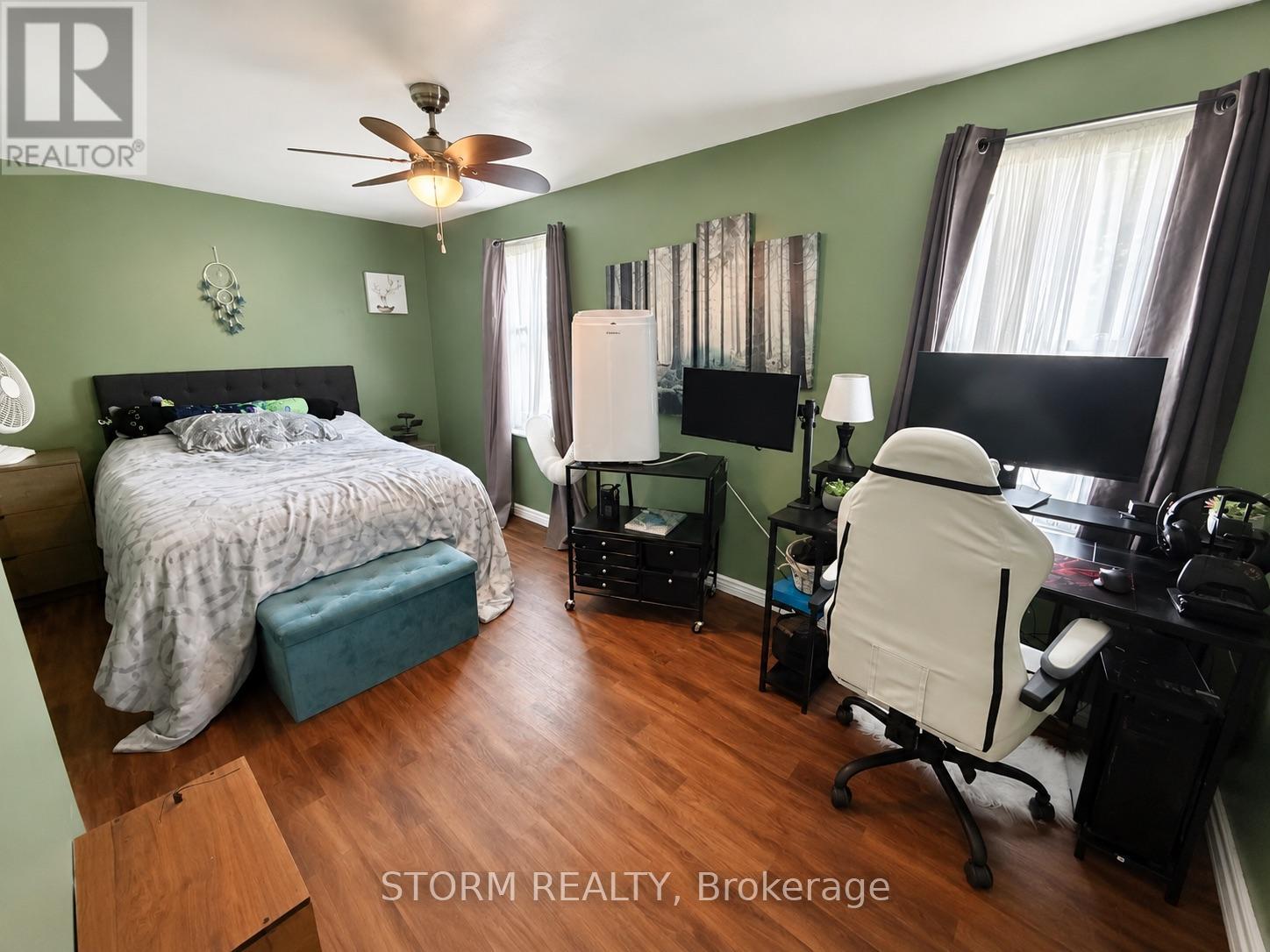456 4TH STREET W - 16