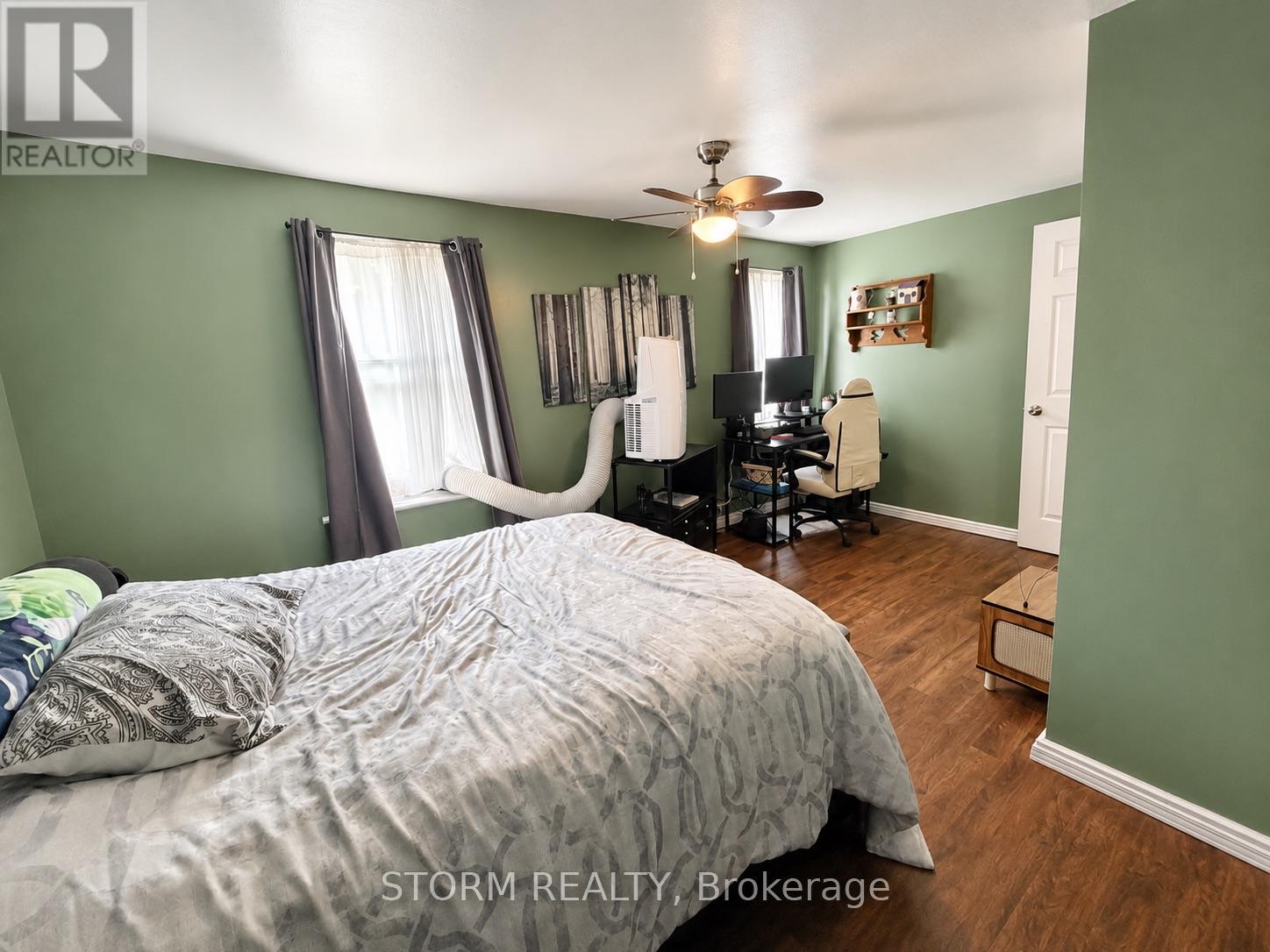 456 4TH STREET W - 18