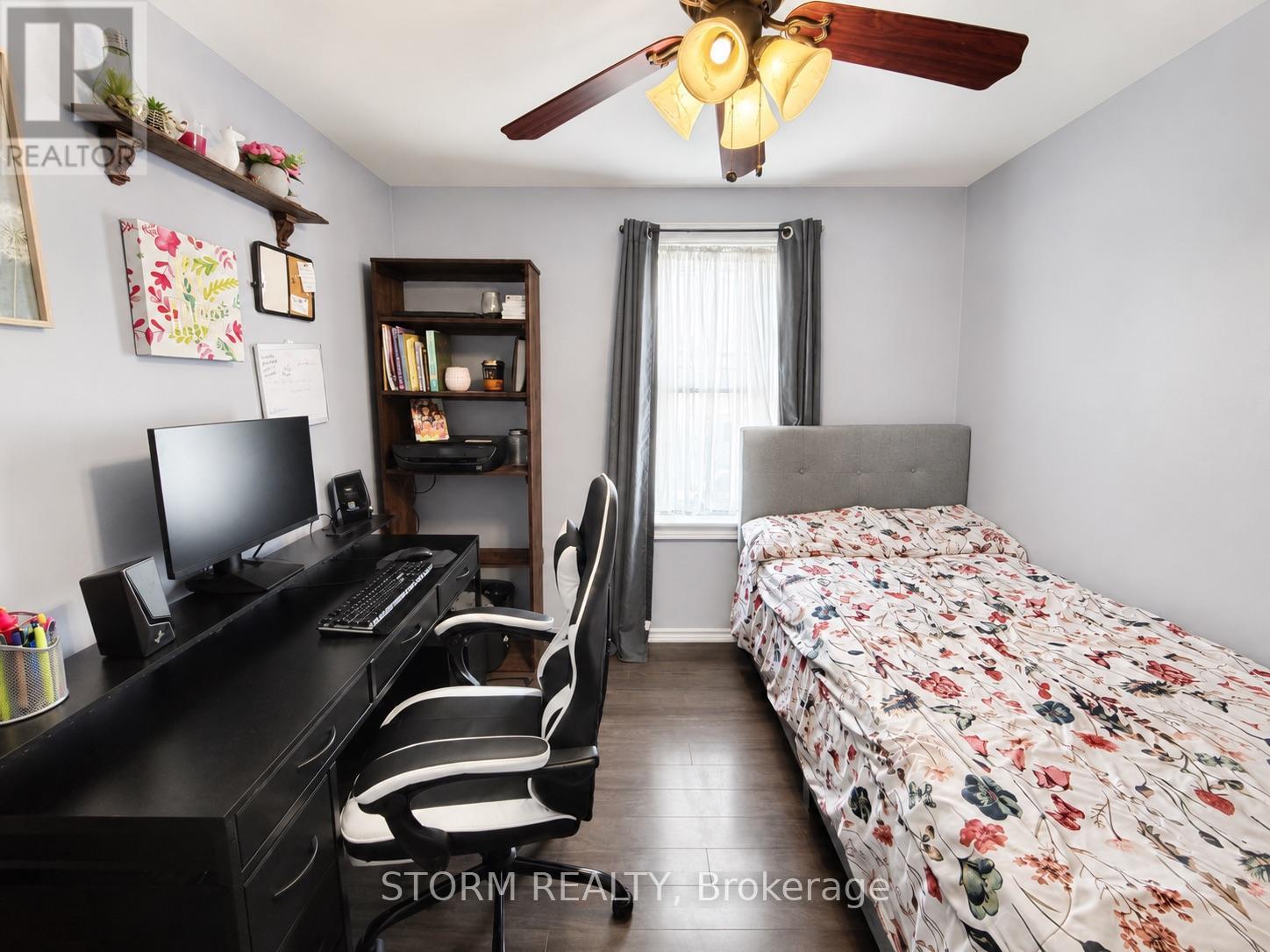 456 4TH STREET W - 21