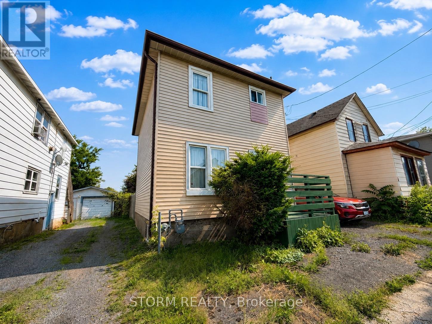 456 4TH STREET W - 3