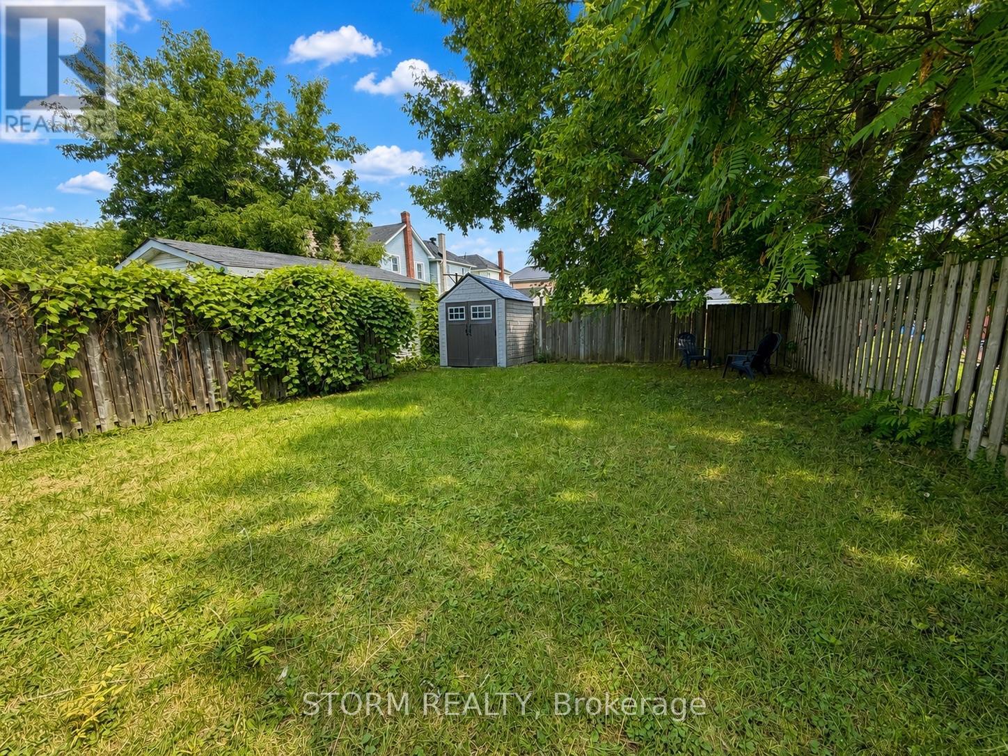 456 4TH STREET W - 6