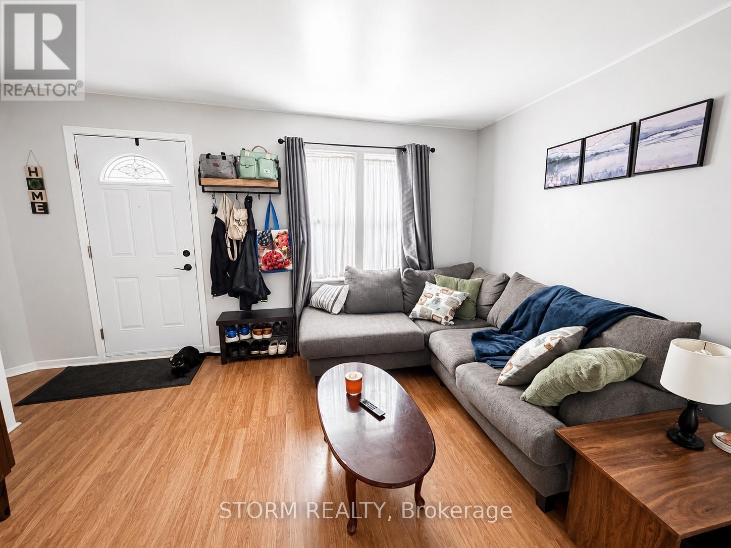 456 4TH STREET W - 8