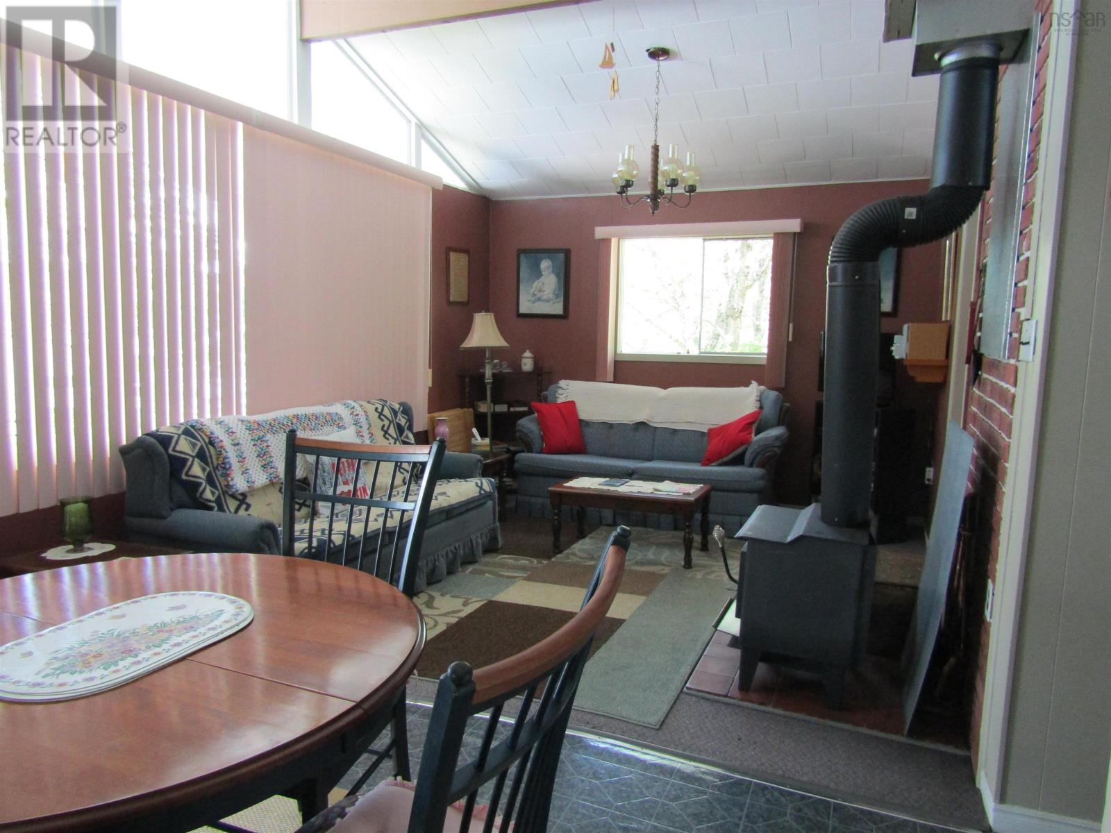 70 Sefferns Lake Drive - 21