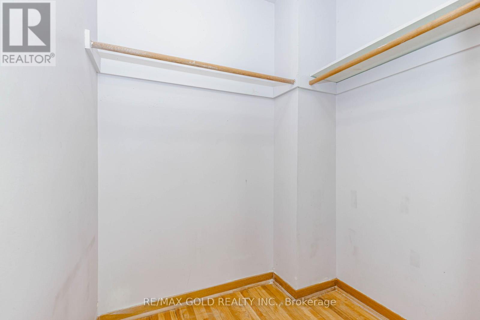 38 ACHILL CRESCENT - 23