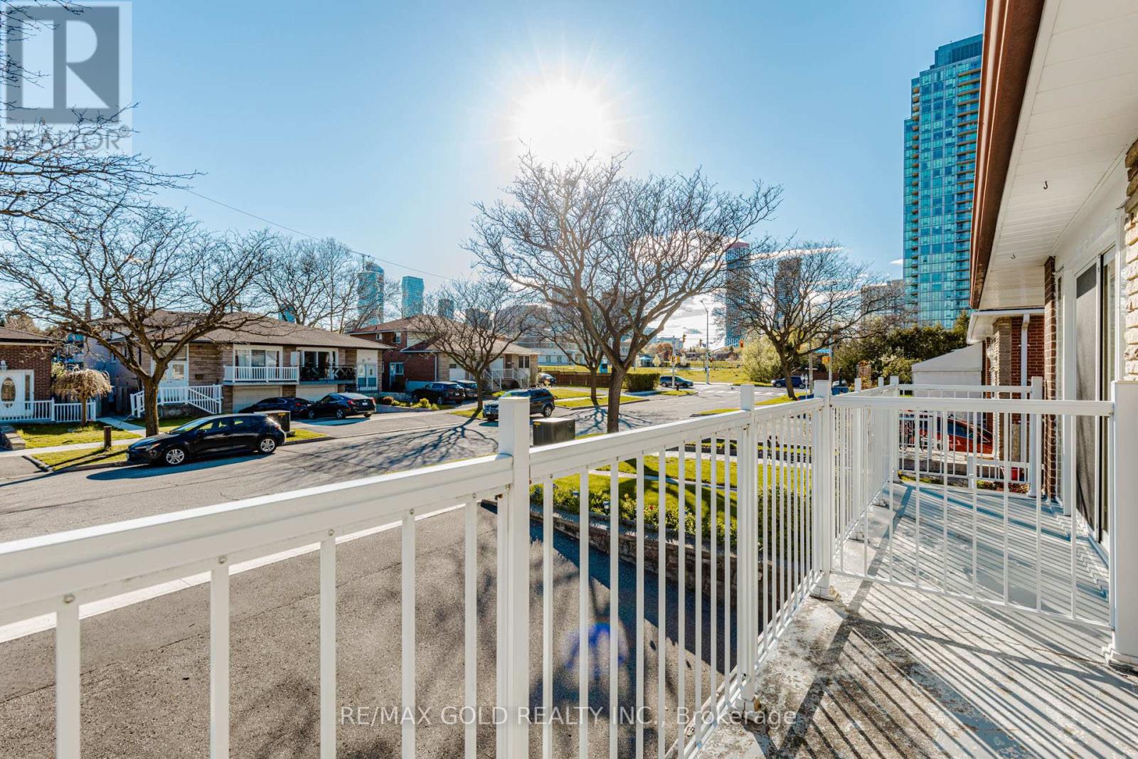 38 ACHILL CRESCENT - 29