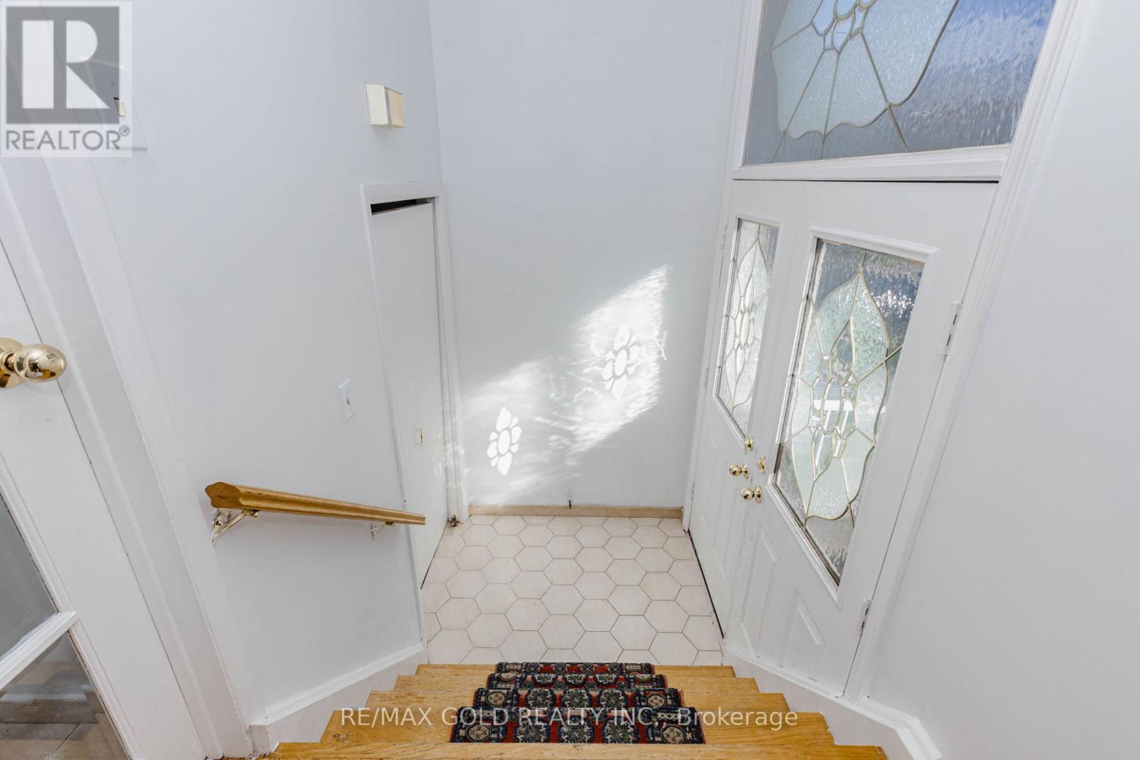 38 ACHILL CRESCENT - 50