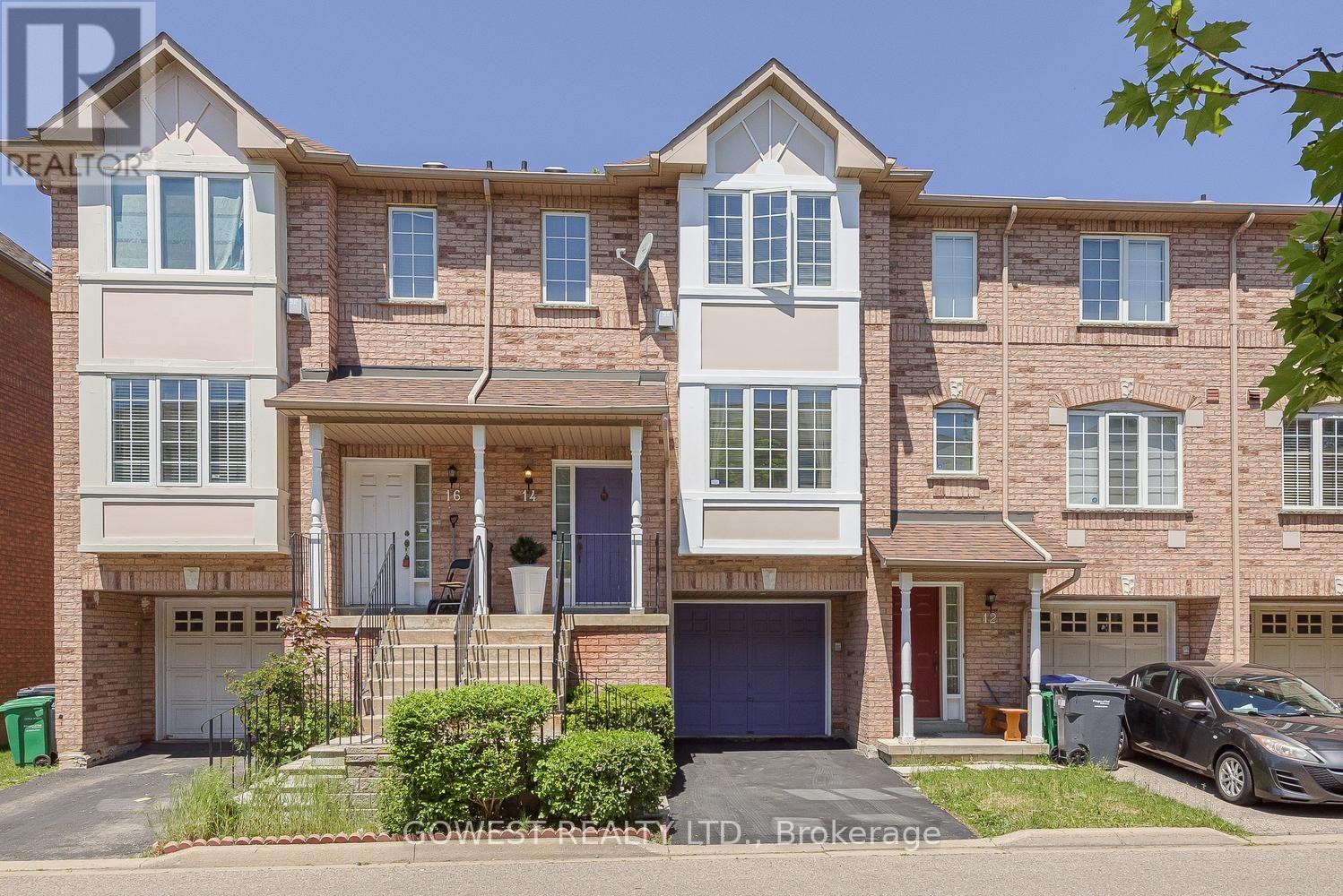 #14 80 ACORN PLACE - 1
