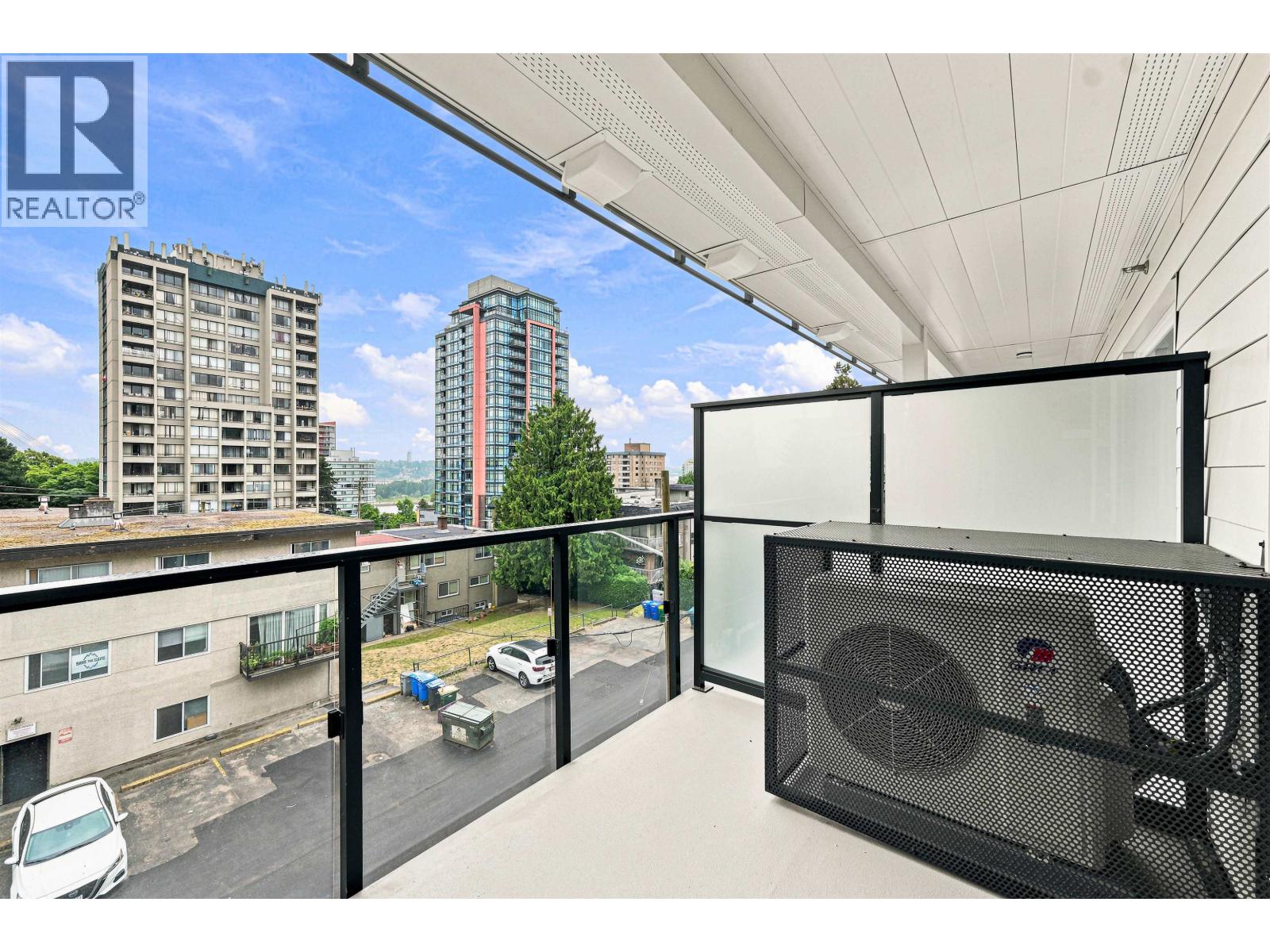 229 82 FIRST STREET, New Westminster