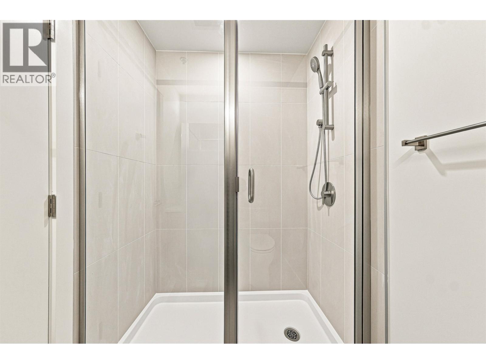 229 82 FIRST STREET, New Westminster