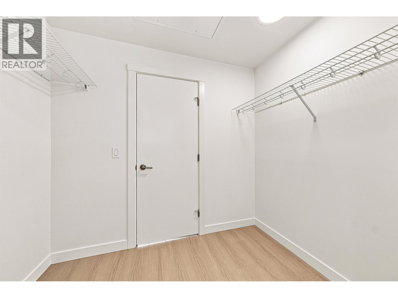 229 82 FIRST STREET, New Westminster