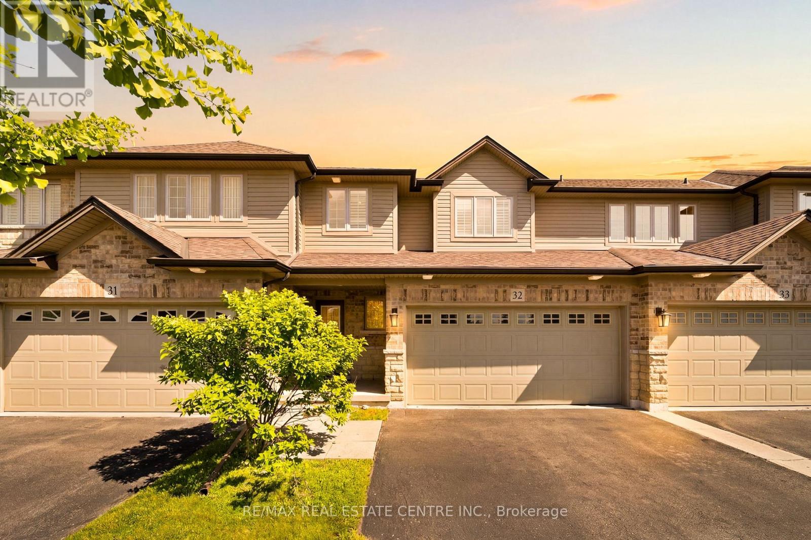 #32 441 STONEHENGE DRIVE - 2