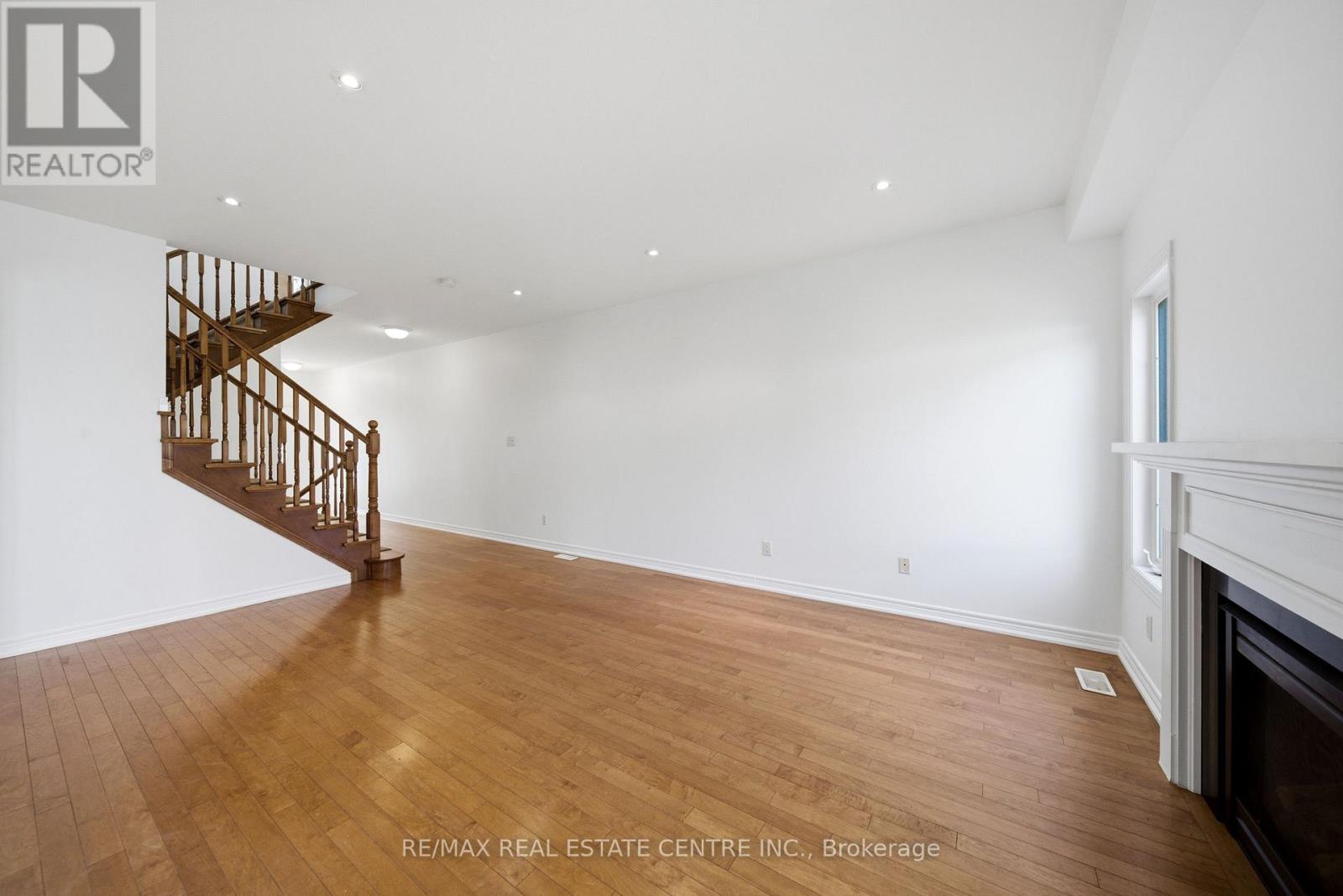 #32 441 STONEHENGE DRIVE - Image 23