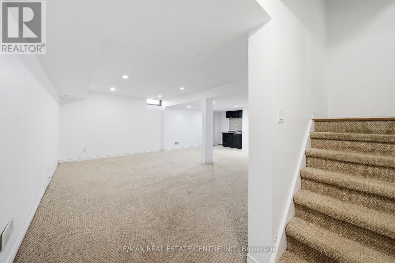 #32 441 STONEHENGE DRIVE - Image 37