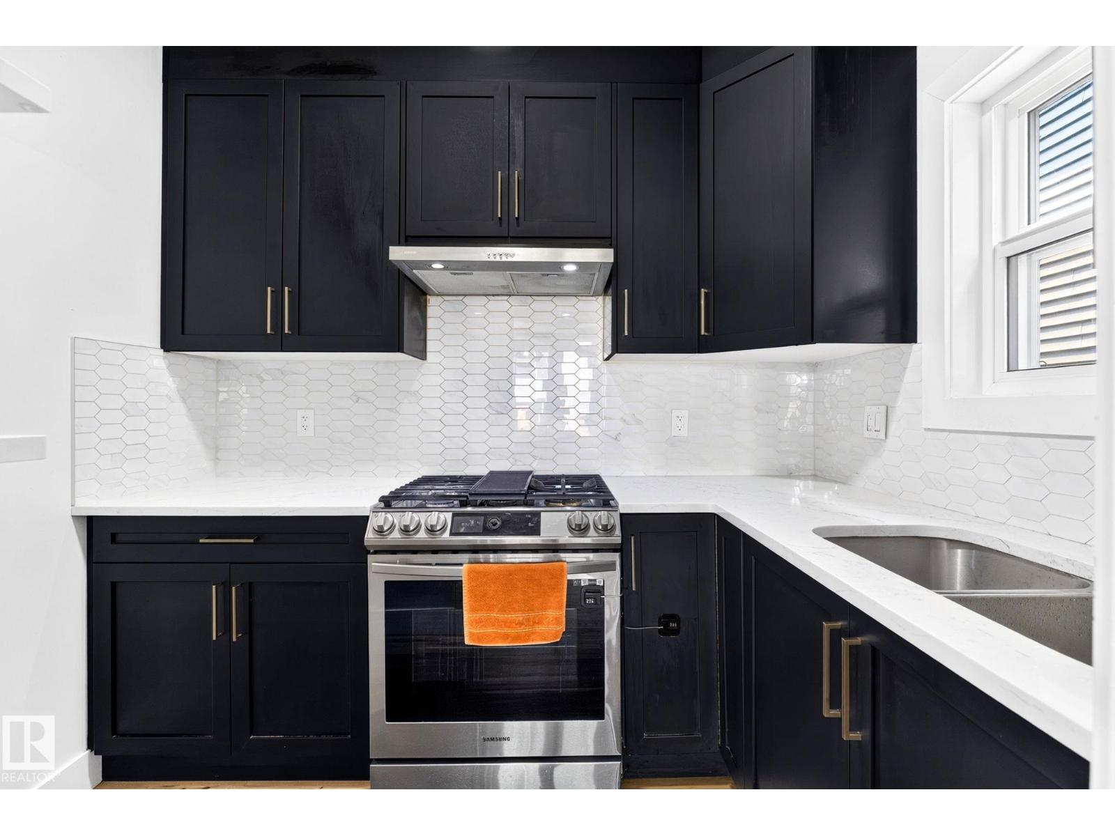 423 42 ST SW - 18