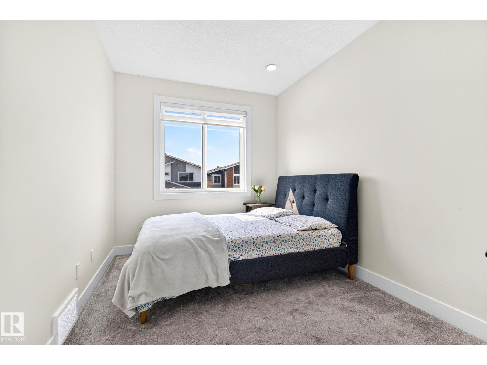 423 42 ST SW - 31