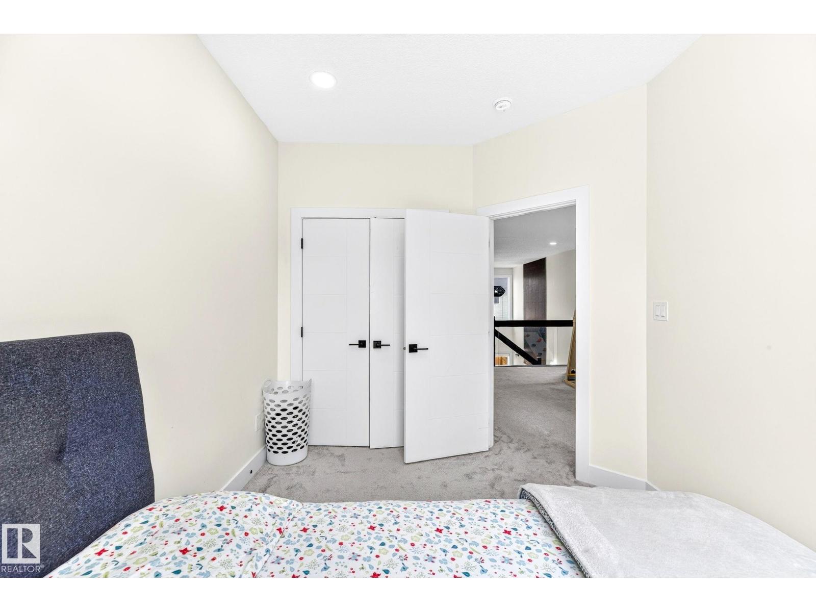 423 42 ST SW — photo 32