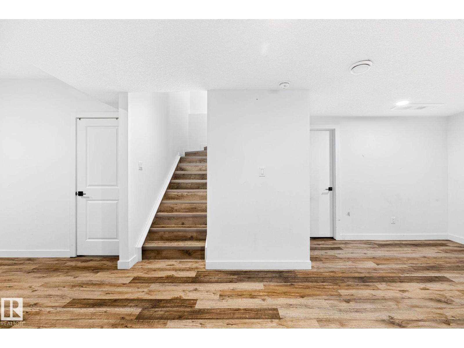 423 42 ST SW - 37
