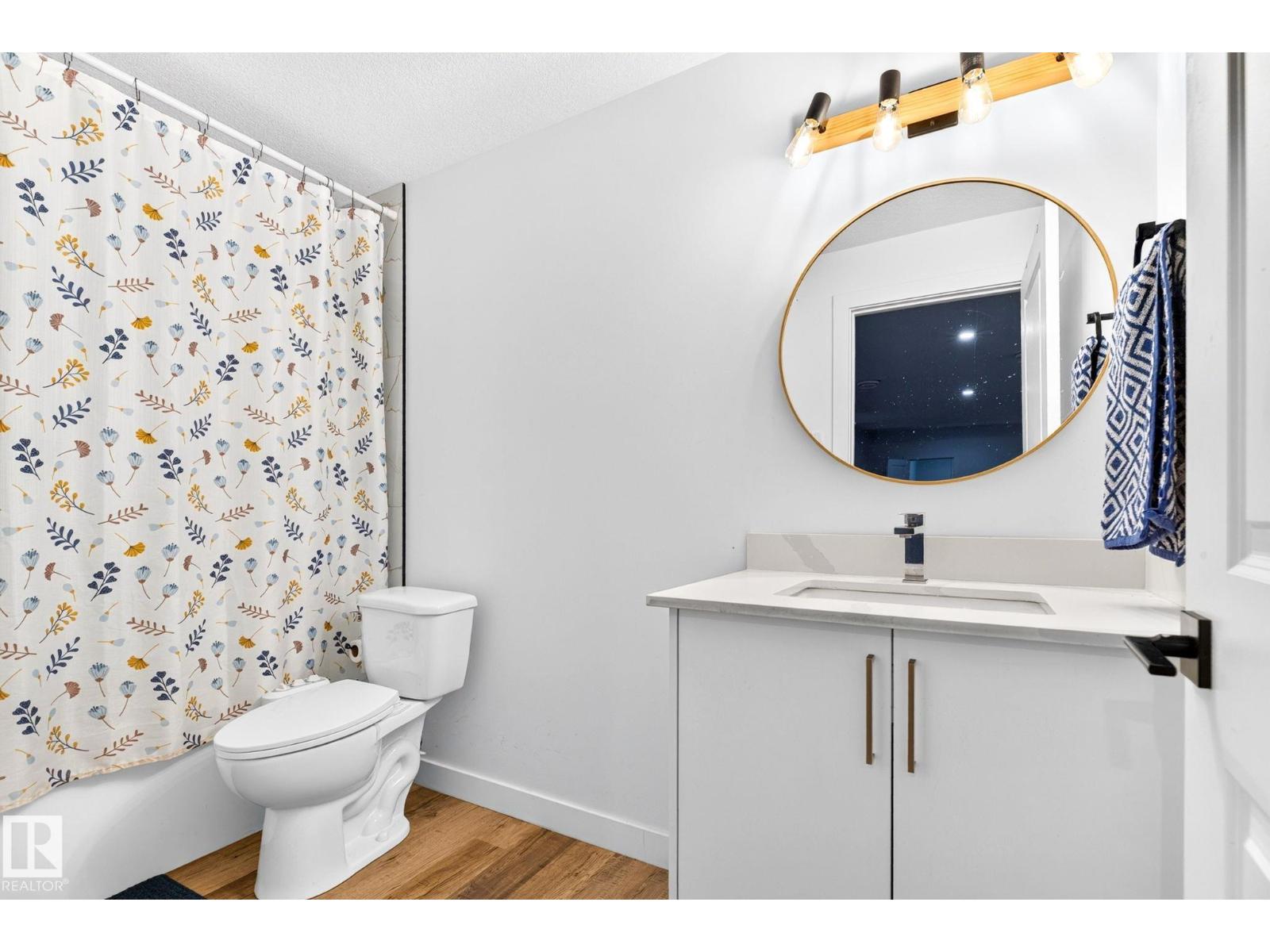 423 42 ST SW - 45