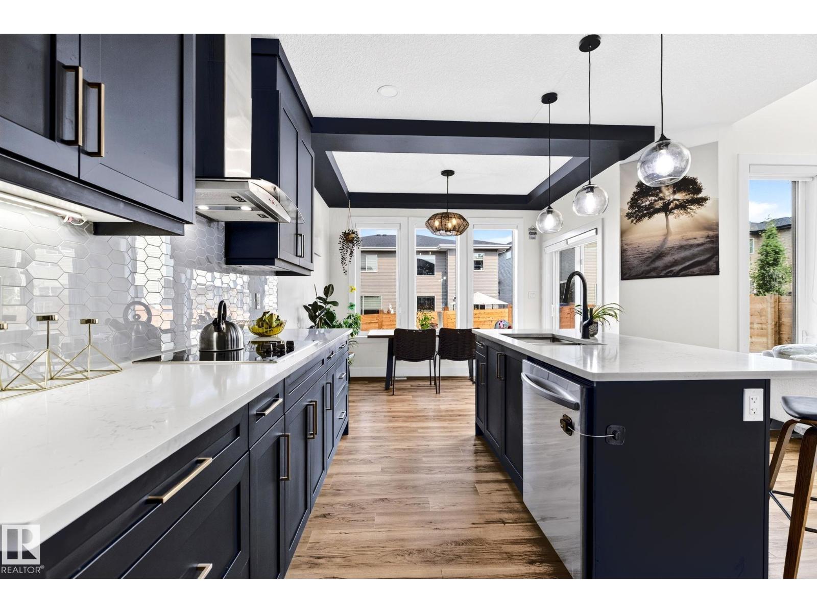423 42 ST SW - 16