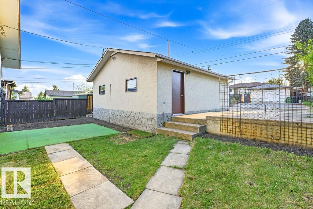 14208 51 ST NW - 37