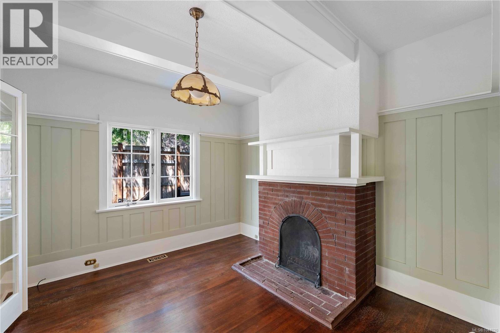 1562 Richardson St - Image 17