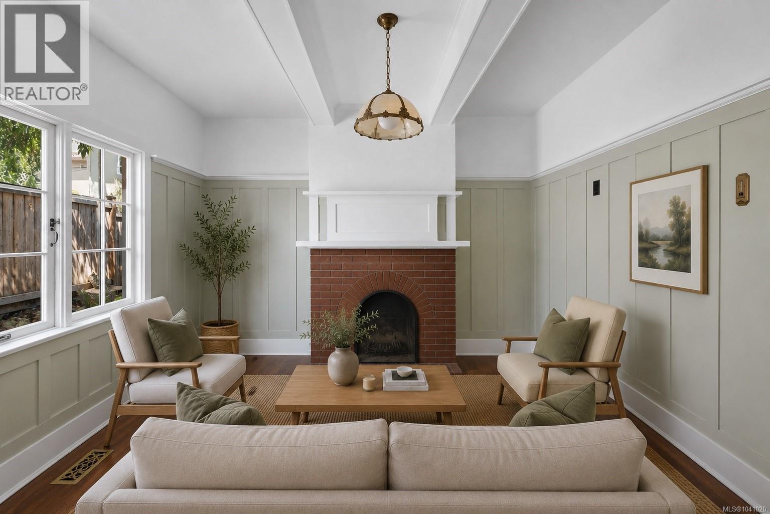 1562 Richardson St - Image 18