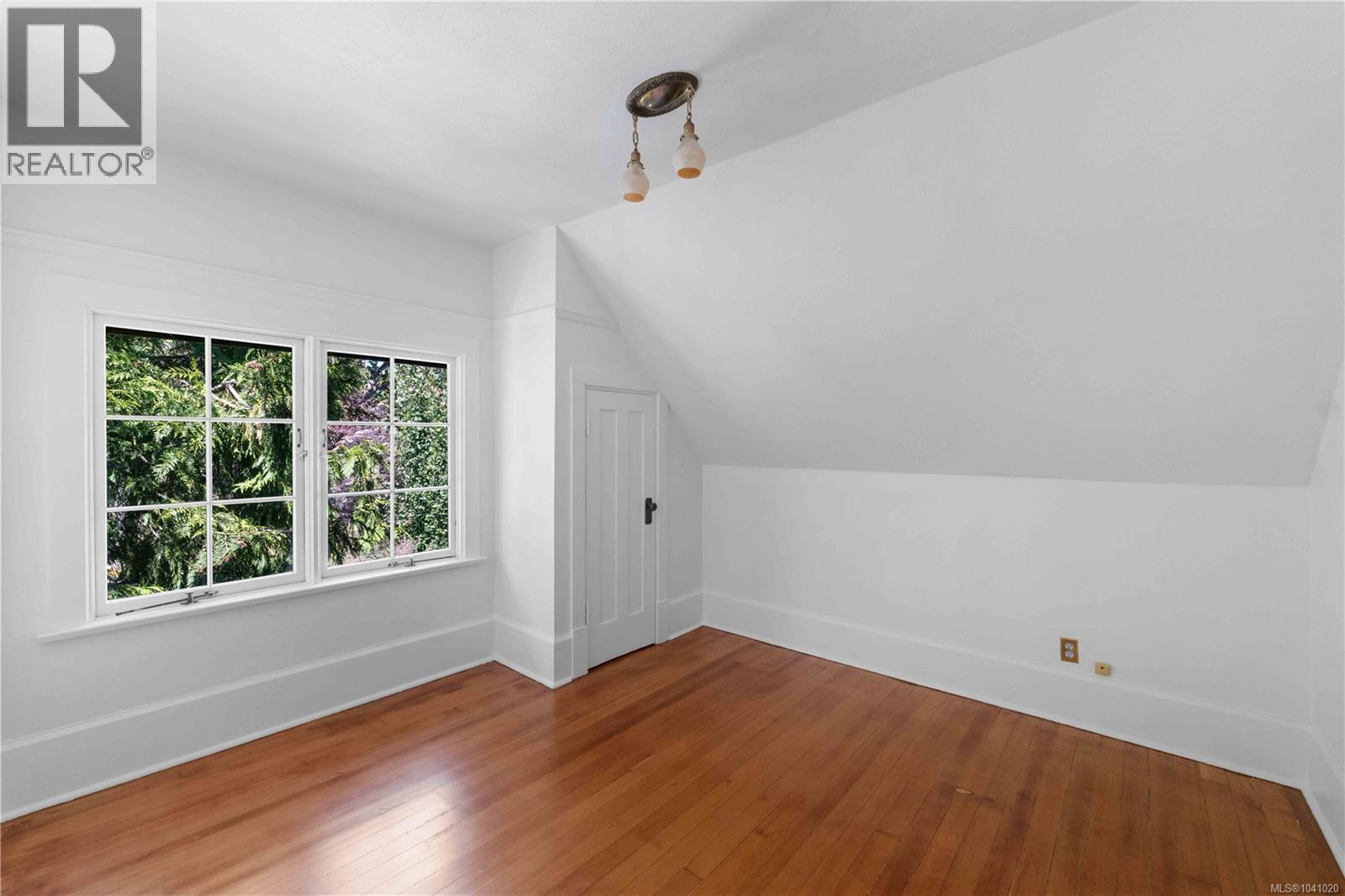 1562 Richardson St - 32